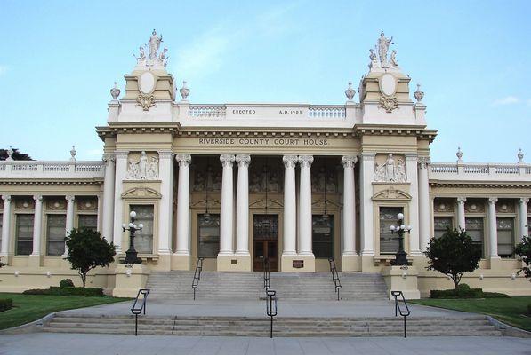 Located right across the street from the beautiful Riverside Historic Courthouse