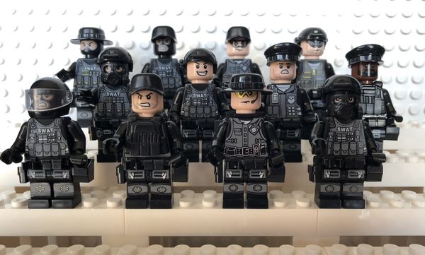 Minifigures