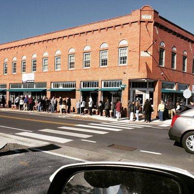 Line at Thanksgiving Pickup