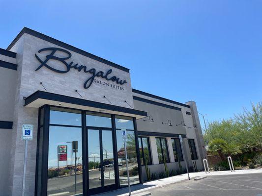 Bungalow Salon Suites