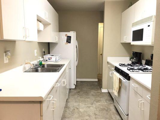 Clean large kitchen