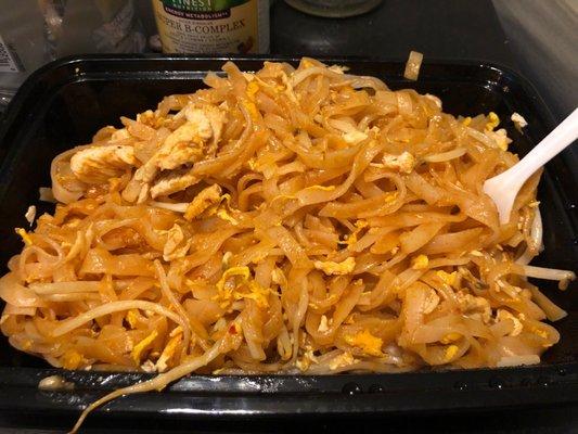 Pad Thai basic as fuck, barely any chicken and no lime or peanuts?!?