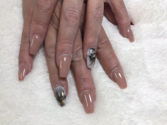 A clean #modern # fashionable full service nail boutique