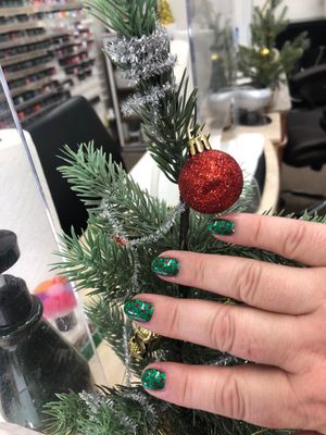 Holiday designed nails