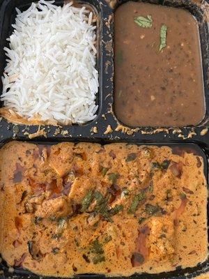 Paneer Makhani with Dal Makhani and rice. Includes Plain Naan