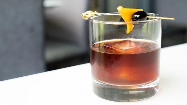 BUFFALO OLD FASHIONED-
Buffalo Trace Bourbon, Brown Sugar Cube, Luxardo Cherry, Orange Bitters