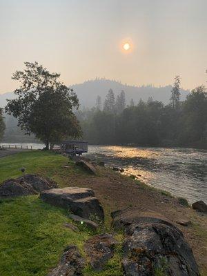 Rogue River Resort & Rv Park