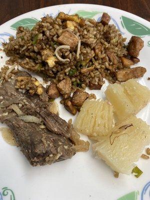 Onion steak and yuca.