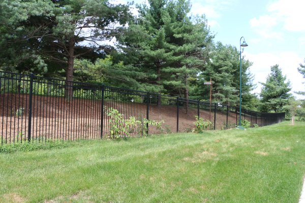 Metal Commercial Fencing