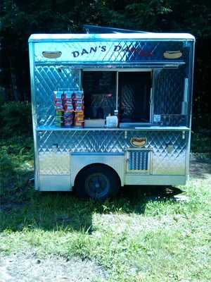 Dan's Dawg Wagon