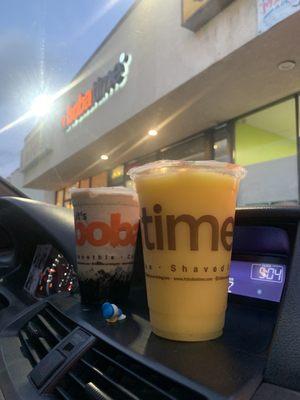 Hazelnut with coffee jelly and mango smoothie