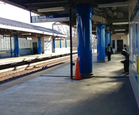 Beachmont Blue Line inbound platform