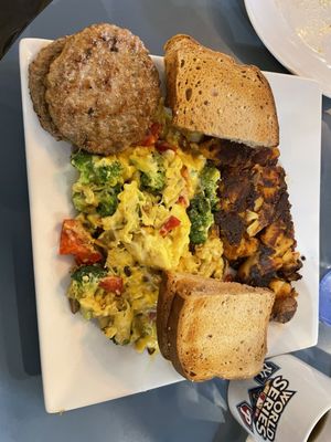 Ramblin' Veggie Scrambler, turkey sausage, gluten free toast