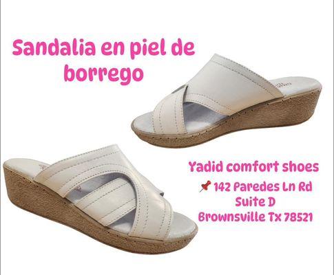 Sandalia confort en piel , con plantilla acojinada