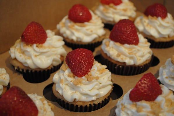 Strawberry Cheesecake Cupcake