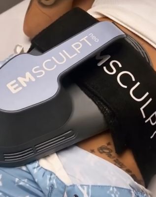 Muscle tightening with Emsculpt Neo