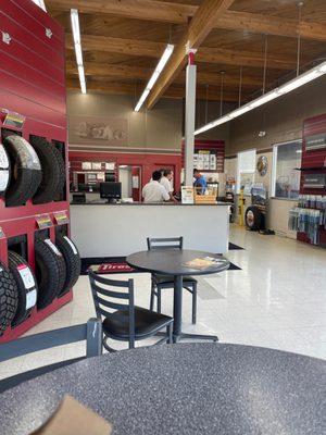 Les Schwab Tire Center