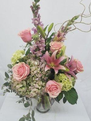 Beautiful sympathy arrangement.