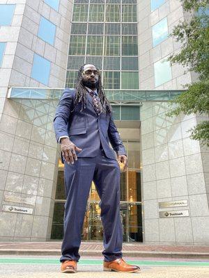 Trey, Standing outside the LIT FINANCIAL SOLUTIONS LLC BIRMINGHAM LOCATION