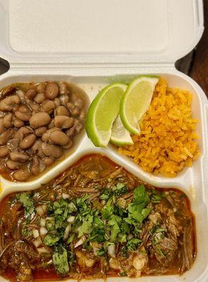 Combo Birria incluye  Arroz, frijoles, Birria en su caldo y tortillas echas a mano