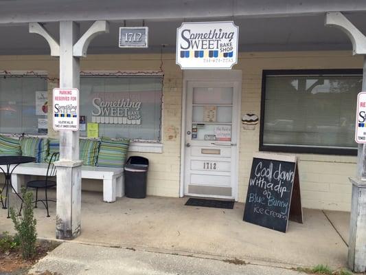 Cute little cupcake shop