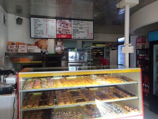 Recommend the cinnamon rolls, chocolate anything and the classic glazed hot and fresh before 7am!