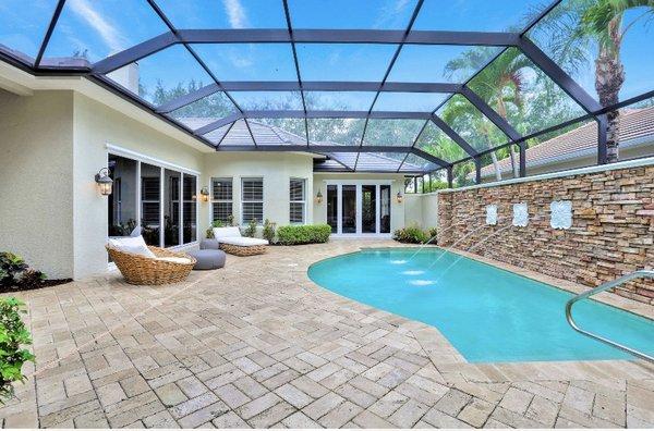 Gorgeous courtyard pool