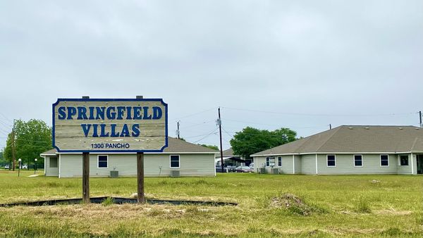 Springfield Villas sign