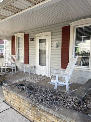 Cozy Suite D porch