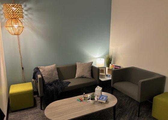 A warm & cozy counseling environment awaits you in Northern Cincinnati! Prioritize your mental health care & schedule a free consultation!