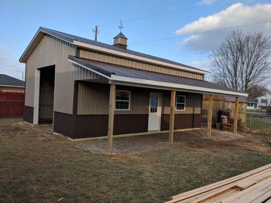 Residential post frame garage near Tiffin being finished up.