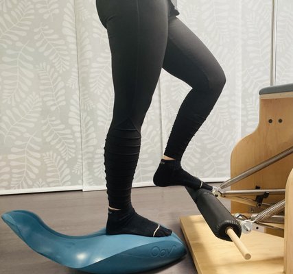 Oov balance and neuromuscular retraining in a Pilates session