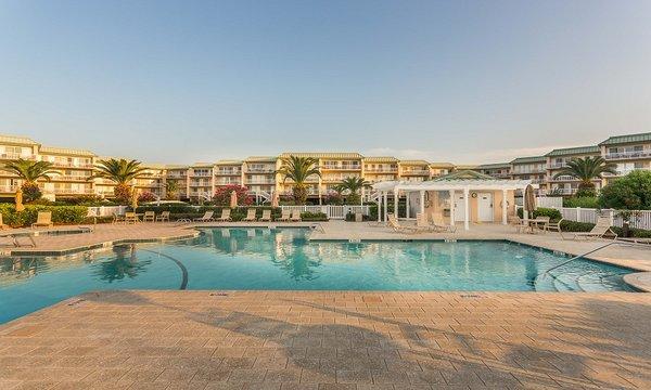 St. Simons Grand pool at sunrise