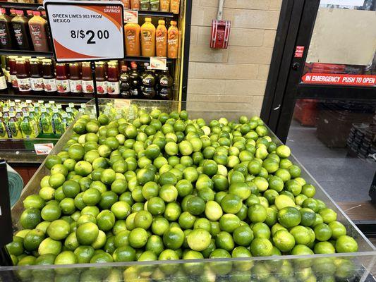 I can't get over these limes. Almost makes me want to do an accent wall with limes.