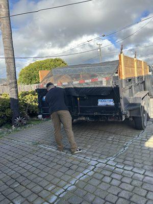 805 Haulers & Junk Removal