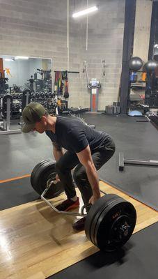 Cover the basics of the Hex Bar Deadlift, an alternative to the conventional deadlift movement.