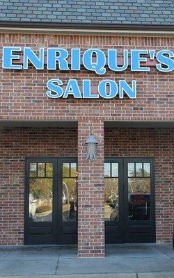 Enrique's Salon