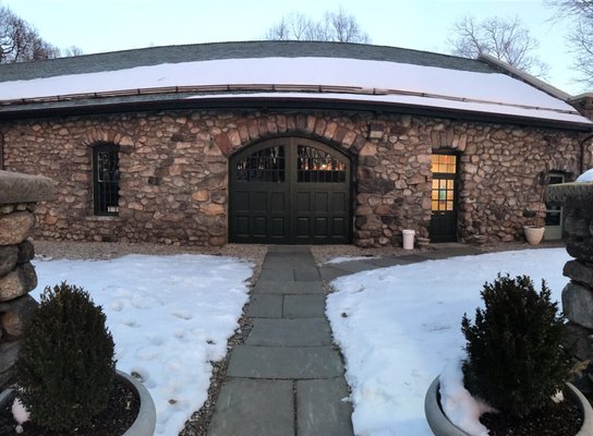 The Carriage Barn Arts Center at Waveny Park