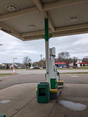 Gas pump