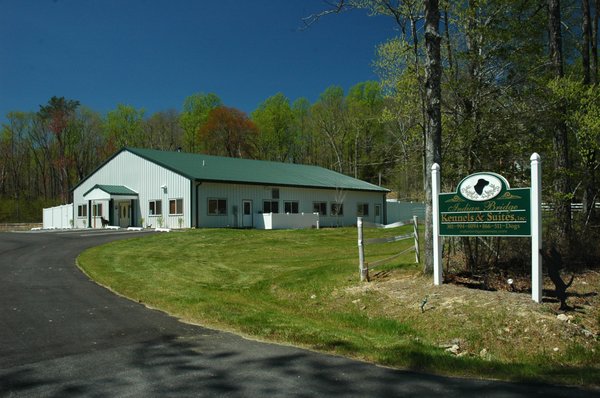 Indian Bridge Kennels & Suites