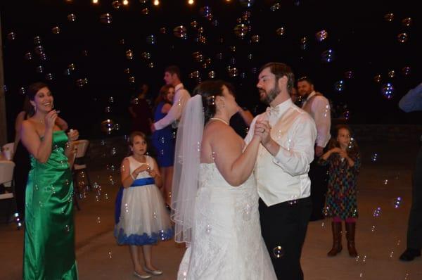 Reception magic, The guests started blowing bubbles. At  SC Party DJ (scpartdj.com) we make you the star!