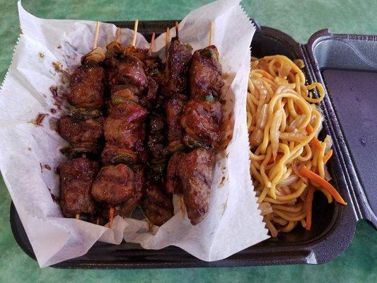 Steak kabob with lo mein