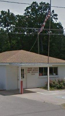 view of front entrance to Roe post office