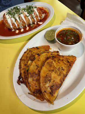 Quasatacos and an afobada wet burrito