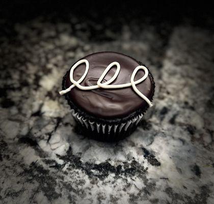 "Faux-stess Cupcake"  3-1/2in x 2in of chocolate decadence!