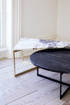 Atlas AT14 round and triangular marble coffee tables