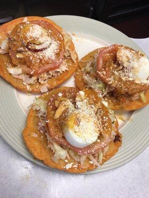 enchiladas salvadoreñas.