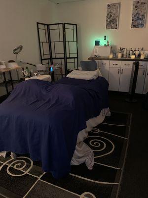 New room with more space allows me to do double facials. Bring a friend and come see me!