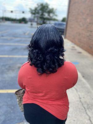 Stylist: Latoya
~Blow Out With Bomb Shell Curls