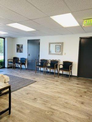 Front Lobby additional seating area of Uptown Office Suites, where Sullivan Law is located.